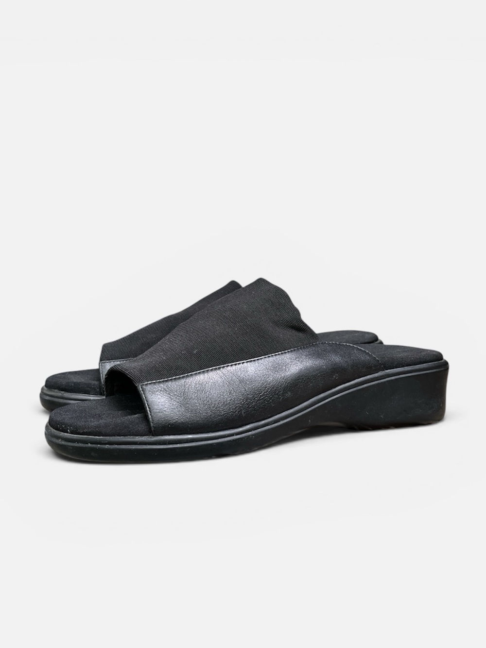 Easy Spirit Flagstaff Leather Stretch Slides in Black Size 6 1/2